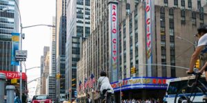 NYC में बाइक चलाना