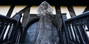 ghost statue in york